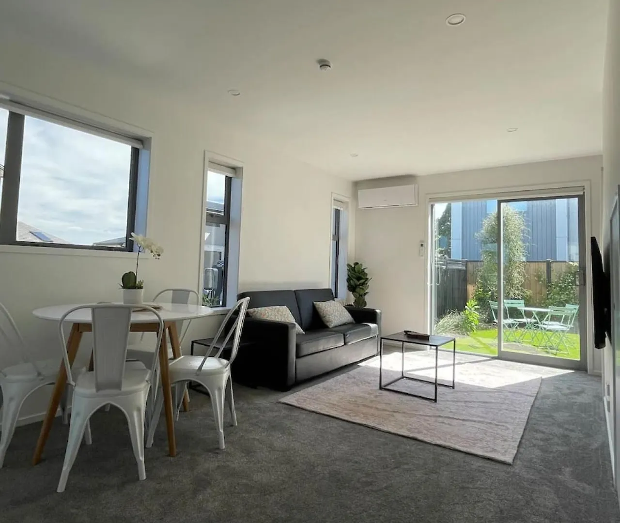 Stylish Suite On Mohua Christchurch